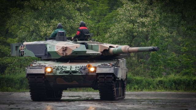 Quân đội Ba Lan bắt đầu tiếp nhận xe tăng Leopard 2PL

